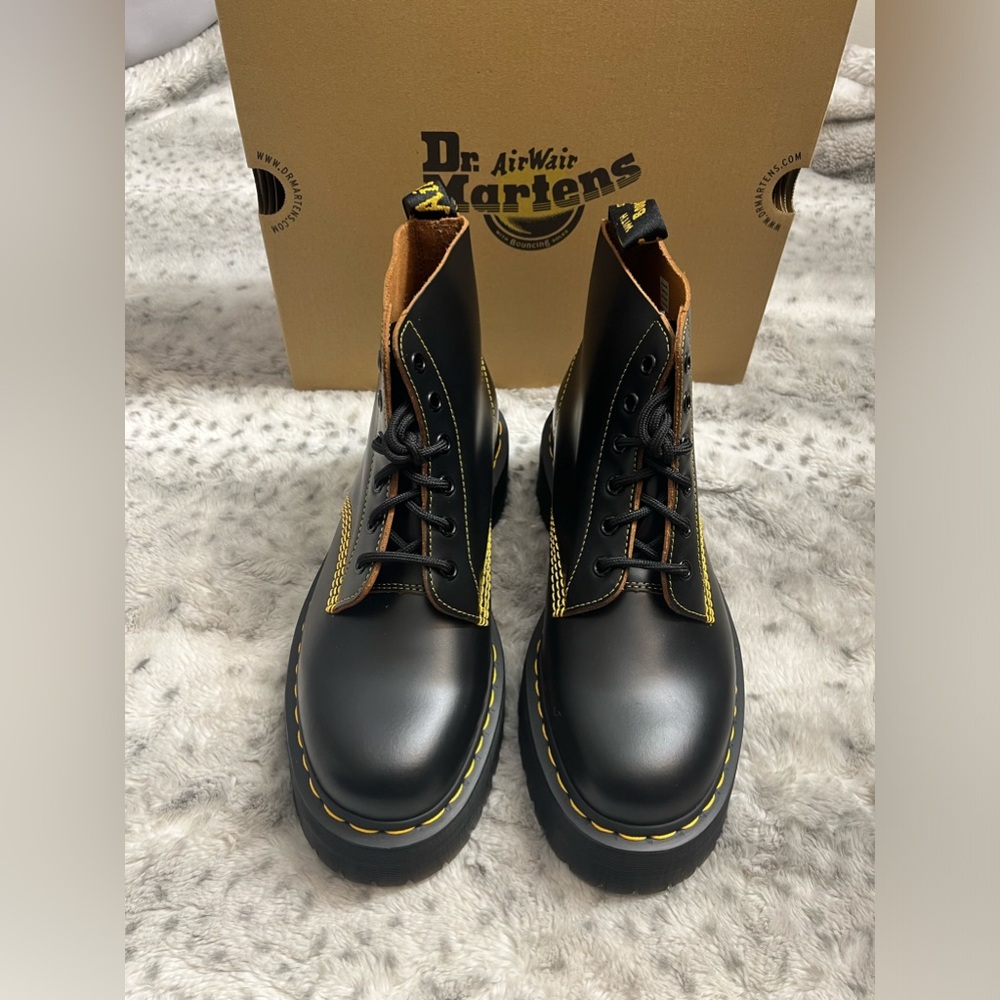 DR. MARTENS 101 UB QUAD Platform Ankle Boots MSRP$249 Unisex - Picture 5 of 16